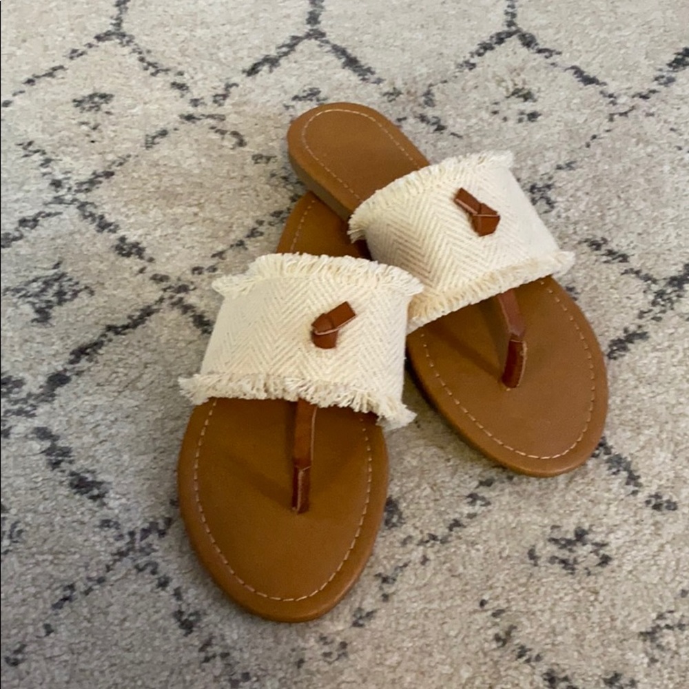Thong-style sandal